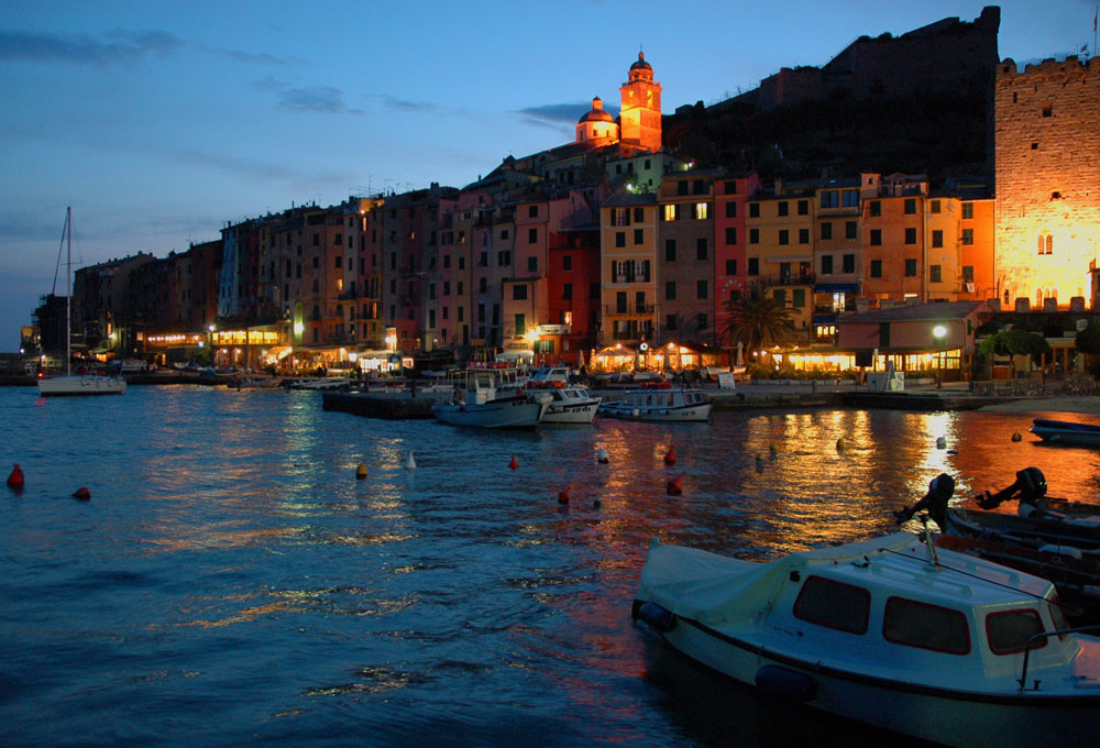 foto porticciolo italiano tramonto